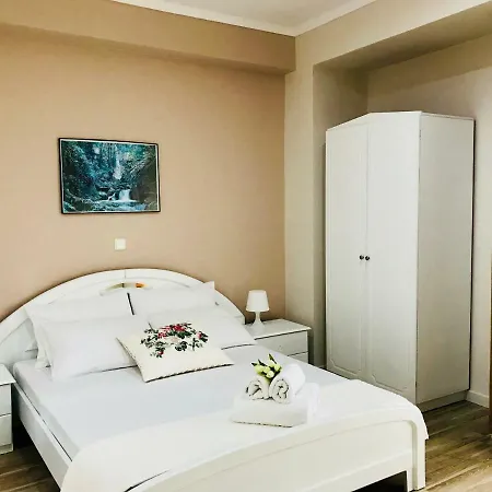 Joy Hotel 2*